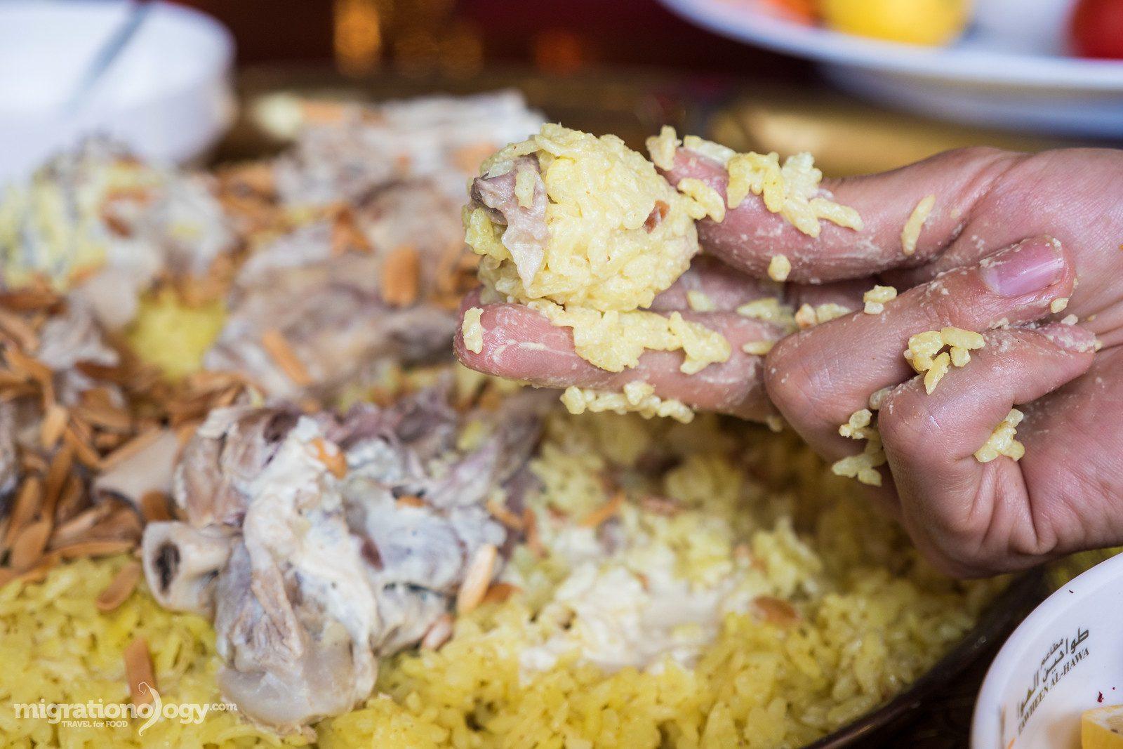 في تاريخ منسف ثريد اللحم