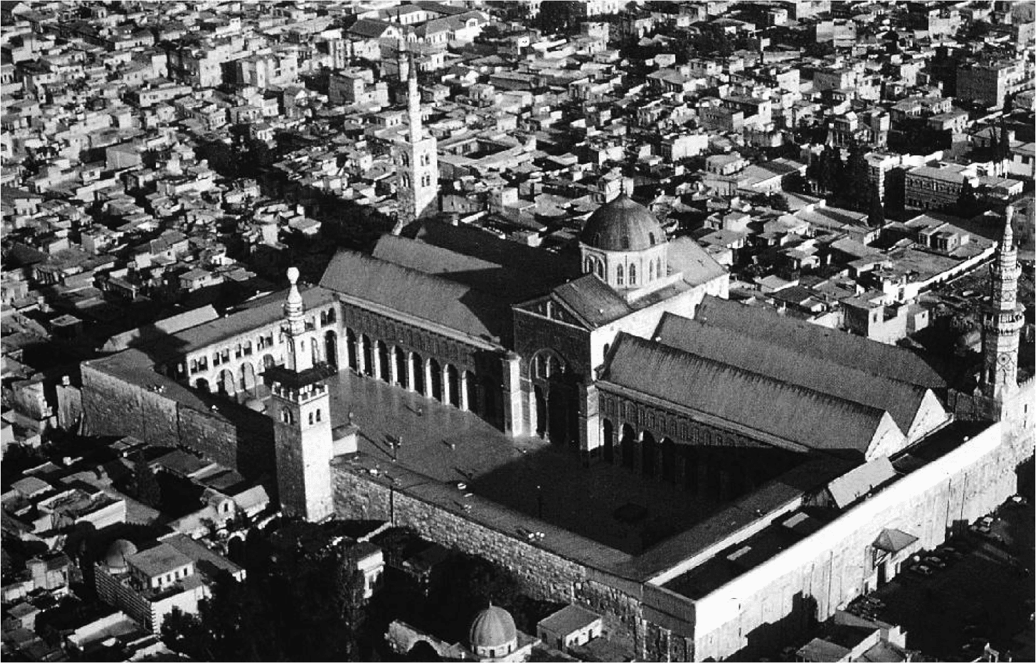 حرائق المسجد الأموي في دمشق في المصادر القديمة