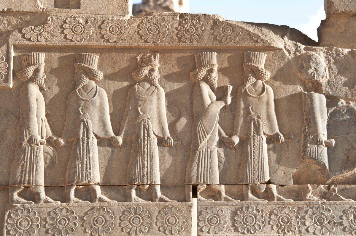 الإمبراطورية الأخمينيّة، بابل العظيمة، خشاچه