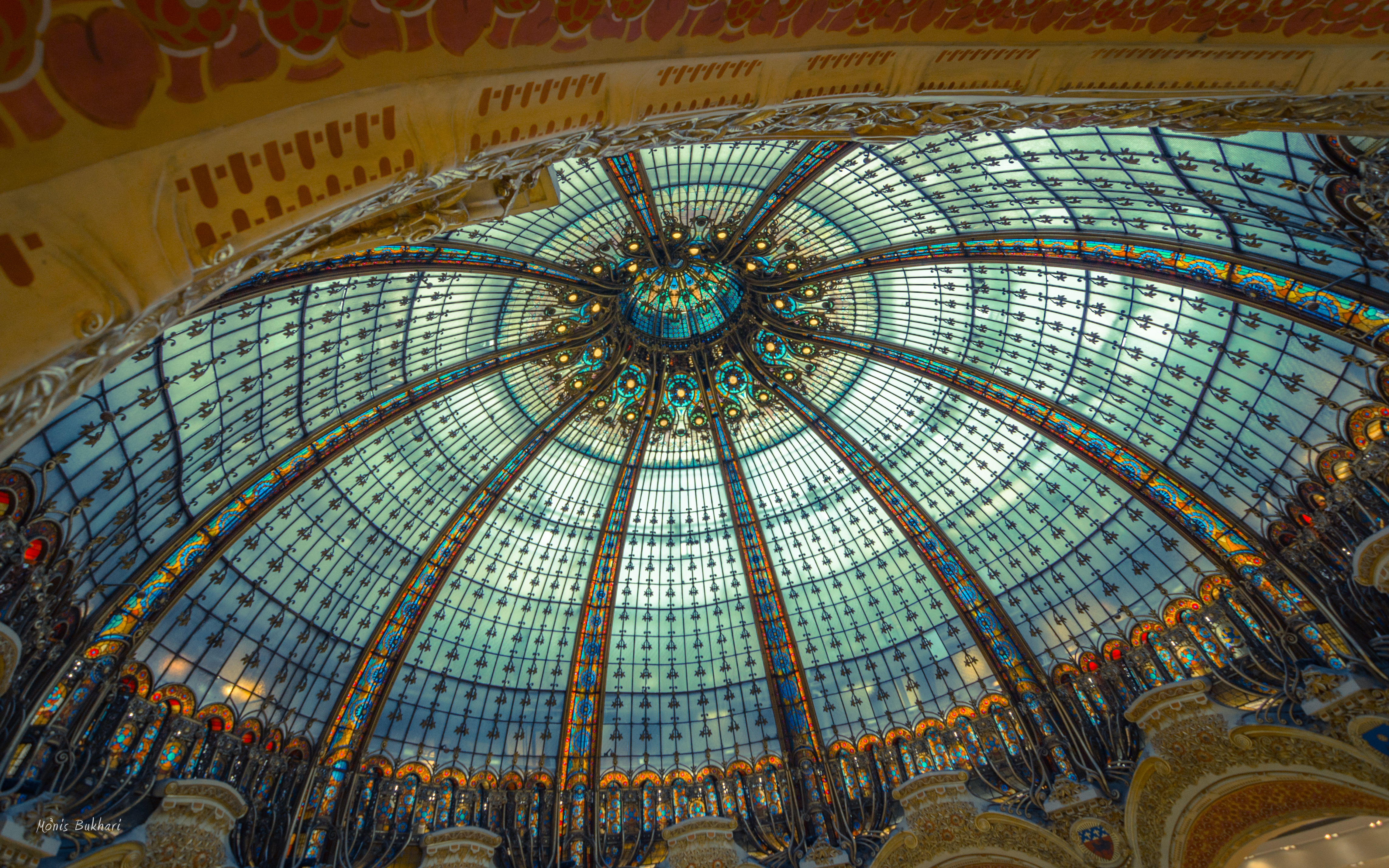 هائماً بين موانئ أوروپا