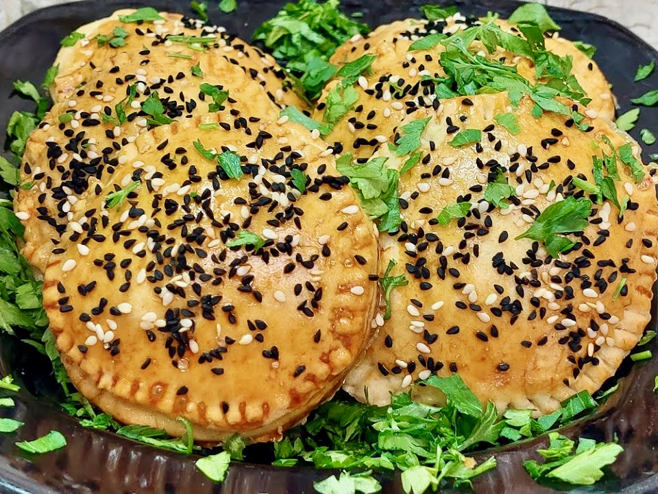 خبيزة بالتن