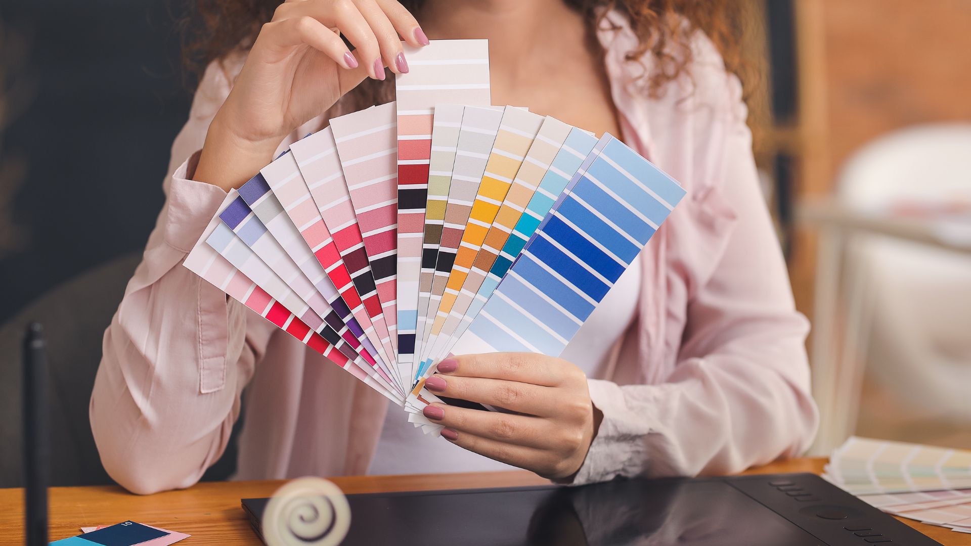 ألوان النساء ليست كألوان الرجال وهذه حقيقة علمية