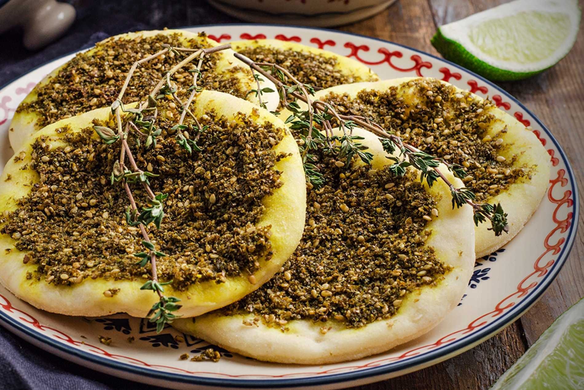 ما بقي الزعتر والزيتون: عالم الدُقّة والزعتر