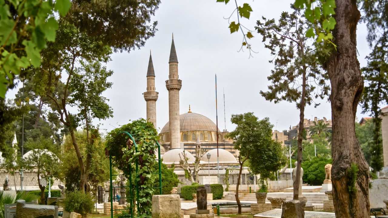 حيّ القنوات: من قريّة الصّنعانيّة إلى قلب دمشق الأرستقراطيّ
